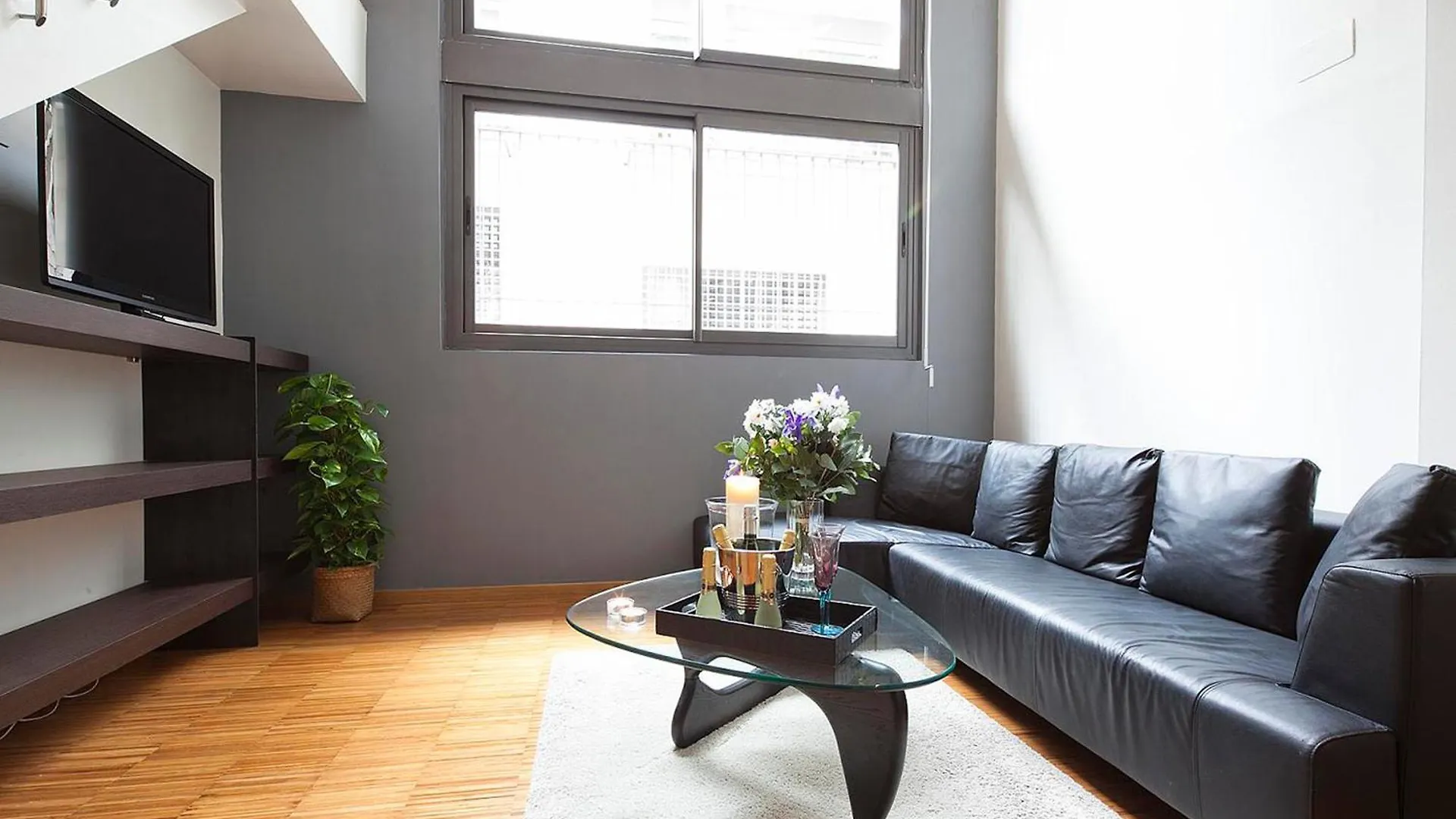 아파트 My Space Emirates - Charming Duplex In Barcelona Ideal For Families Or Friends